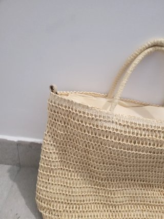 Bolso de paja grande con asa y correa