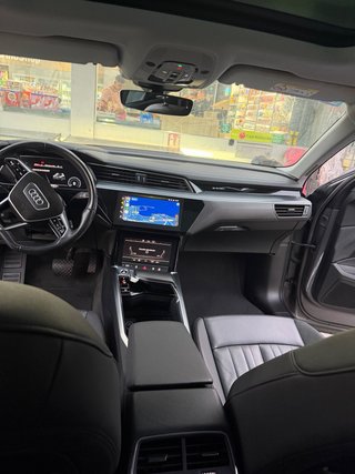 Audi e-tron 2021