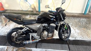 Kawasaki Z750 Negra