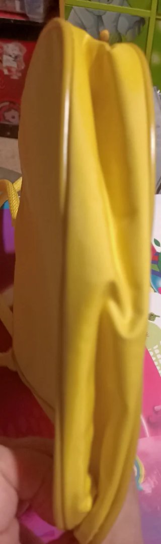 Bolso infantil amarillo con dibujo de animalito