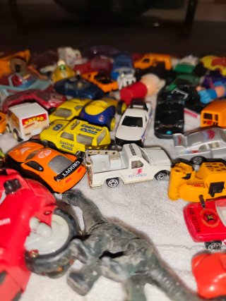 Lote coches de juguete variados