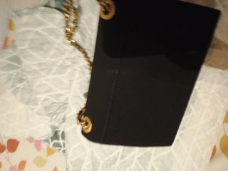 Bolso fiesta ante negro con cadena dorada