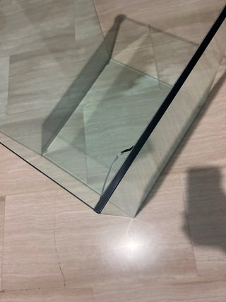 2 Tavolini in vetro molato misure 40x45x45