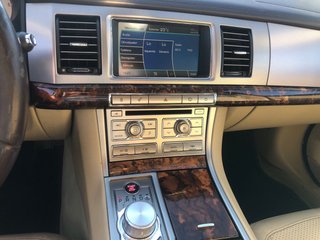 Jaguar XF 2009