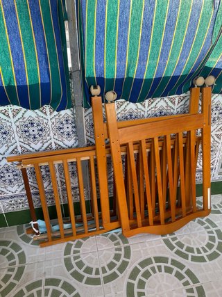 Cuna de madera para bebé