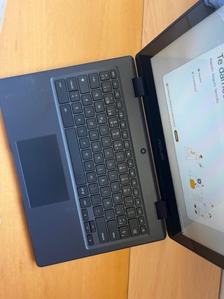 Chromebook ASUS CR1104FG + Cargador + Funda