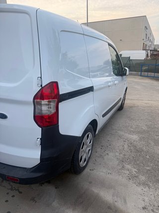 Ford Transit Courier 2021