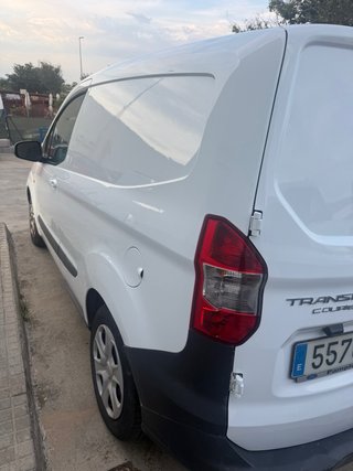 Ford Transit Courier 2021