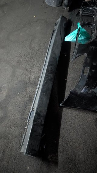 Defensa delantera M5 E60, Taloneras y  defensas Tr