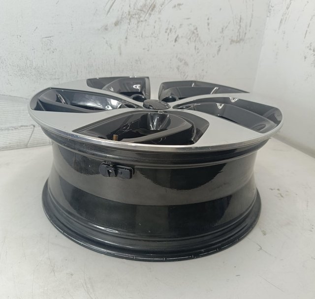 Llanta HYUNDAI TUCSON DE R19-Refe:52910D7410