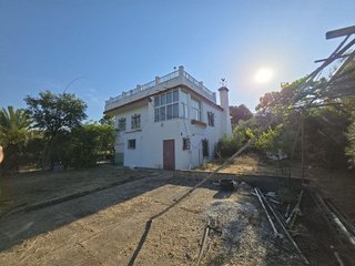 Chalet en venta en Puerto de la Torre - Atabal en Málaga