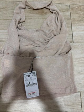 Top Stradivarius beige brillante