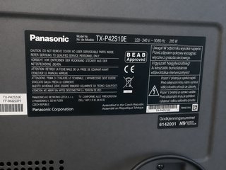 Panasonic Viera 42" TX-P42S10E + mando y cables