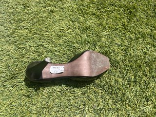 Tacones Lujans Negros Talla 39