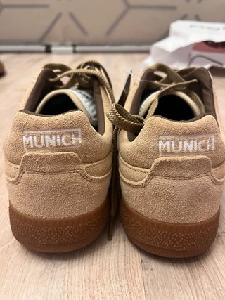 Zapatillas Munich Beige/Marrón Talla 43 Nuevas