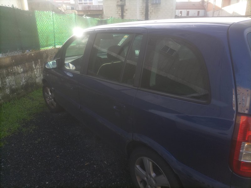 Opel Zafira 2005 - foto 1