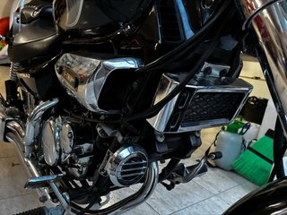 Hyosung Aquila 125 Negra/Plateada