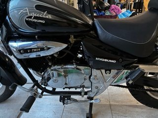 Hyosung Aquila 125 Negra/Plateada