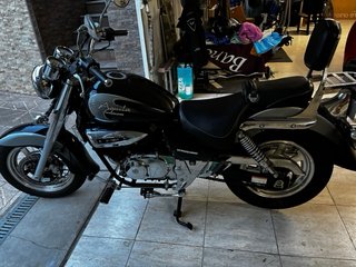Hyosung Aquila 125 Negra/Plateada