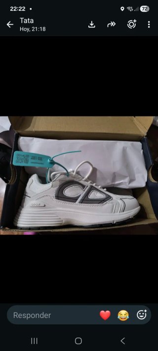 Zapatillas Blancas y Grises T41