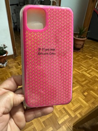 Custodia in silicone per iPhone 11 Pro Max rosa