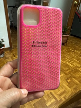 Custodia in silicone per iPhone 11 Pro Max rosa