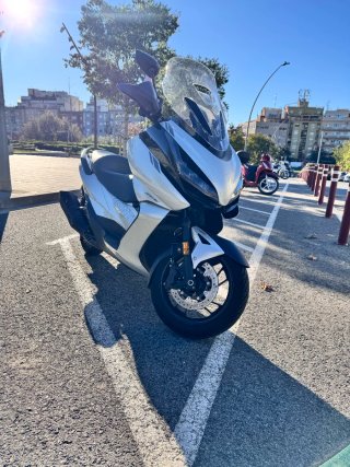 Zontes 350 E Maxi Scooter Plata