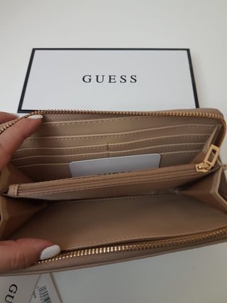 Cartera GUESS Diana Medium Zip Around Nueva
