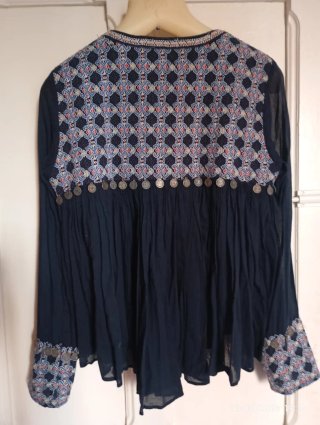 Chaqueta Zara TRF bordada con monedas