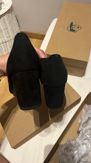 Zapatos de ante negros