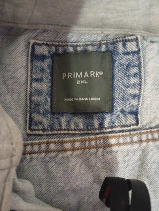 Cazadora vaquera Primark con capucha
