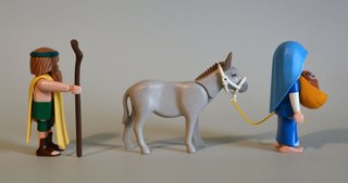 Playmobil Pareja Con Niño Y Burro Belén.