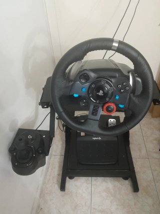 Volante Logitech G29 con estructura