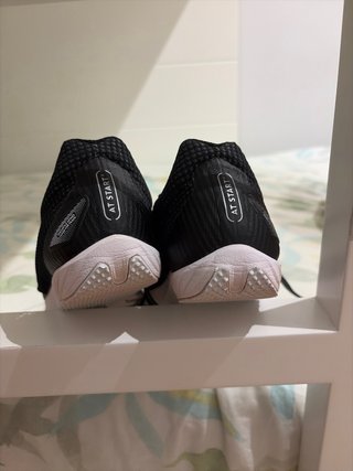 Clavos de atletismo negros