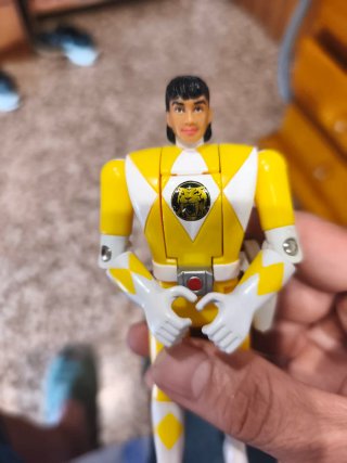 Power Ranger Amarillo SERIE 2 Auto-Morphin AISHA