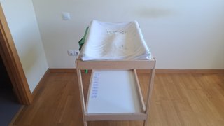 Cambiador de bebé madera con bolsillos