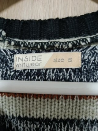 Jersey de rayas negro y gris