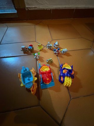 Lote SuperZings, Coches de saga antigua i casas.
