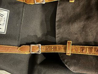 Mochila Herschel Negra con Detalles Marrones