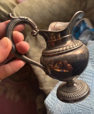 Juego de tetera y jarra de metal