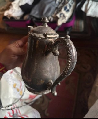 Juego de tetera y jarra de metal