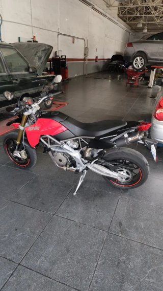 Aprilia Dorsoduro 750 A2 Supermotard