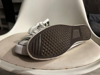 Zapatillas lona tipo converse talla 43 gris