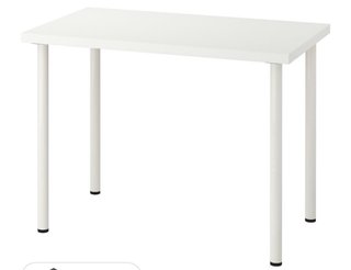 Mesa de escritorio blanca