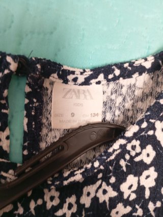 Mono niña Zara floral 9 años