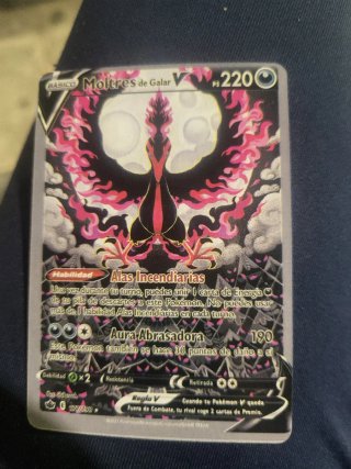 Carta Pokémon Moltres de Galar V 220 PS
