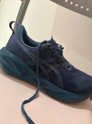Zapatillas Asics novablast 5