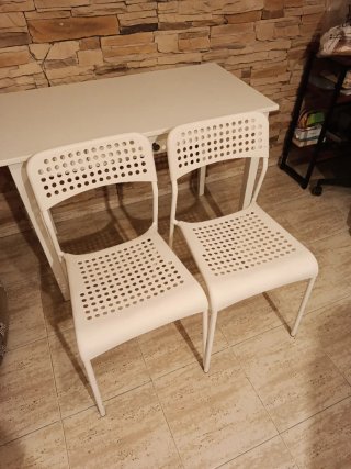 Mesa Ikea extensible y 2 sillas