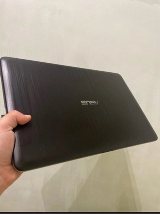 Asus Vivobook Nero