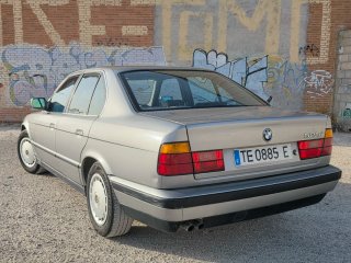 BMW E34 525iA